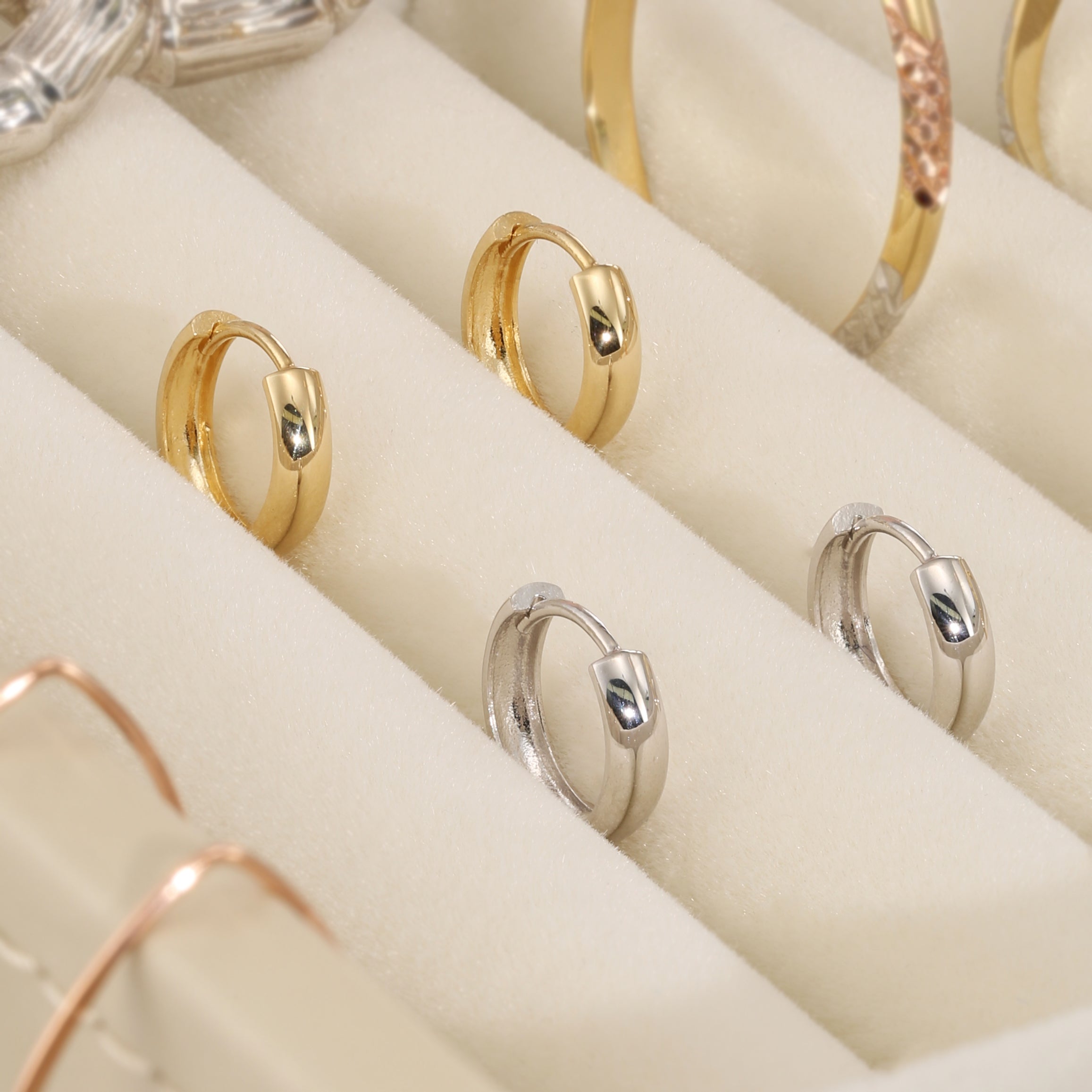 14KT Yellow Gold Squared Oval Huggie Hoop Earrings – LSJ