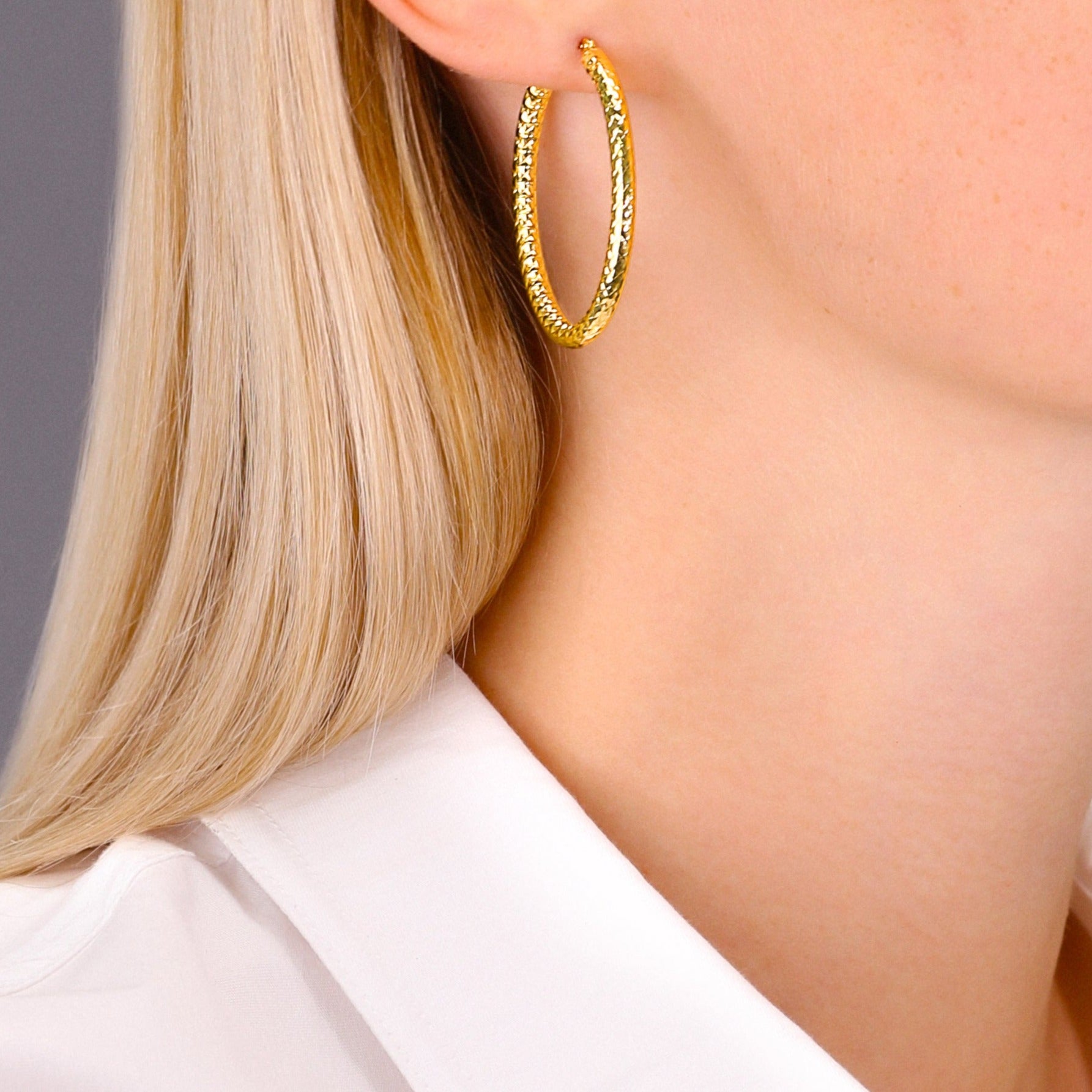 35mm white online gold hoop earrings